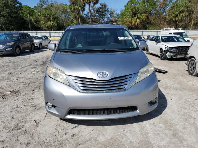 Photo 4 VIN: 5TDYK3DC5CS182606 - TOYOTA SIENNA XLE 