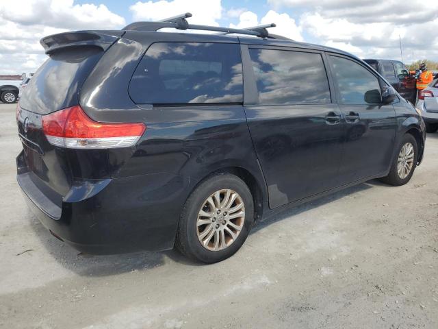 Photo 2 VIN: 5TDYK3DC5CS189765 - TOYOTA SIENNA XLE 