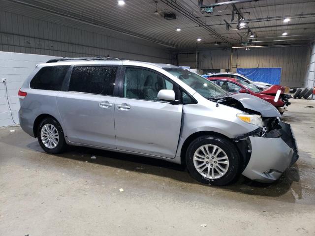 Photo 3 VIN: 5TDYK3DC5CS199941 - TOYOTA SIENNA XLE 