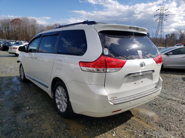 Photo 2 VIN: 5TDYK3DC5CS204247 - TOYOTA SIENNA XLE 