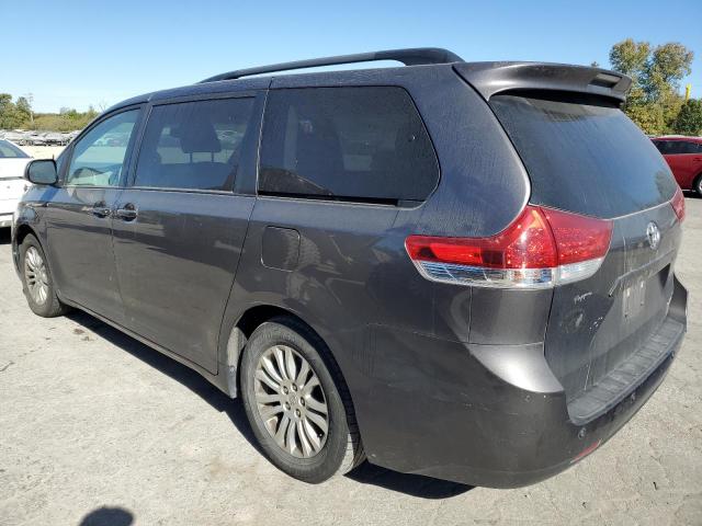 Photo 1 VIN: 5TDYK3DC5CS205821 - TOYOTA SIENNA XLE 