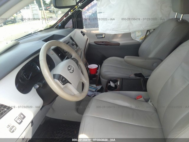 Photo 4 VIN: 5TDYK3DC5CS222764 - TOYOTA SIENNA 