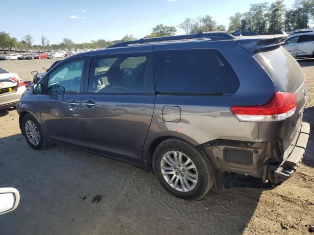 Photo 1 VIN: 5TDYK3DC5CS225437 - TOYOTA SIENNA XLE 