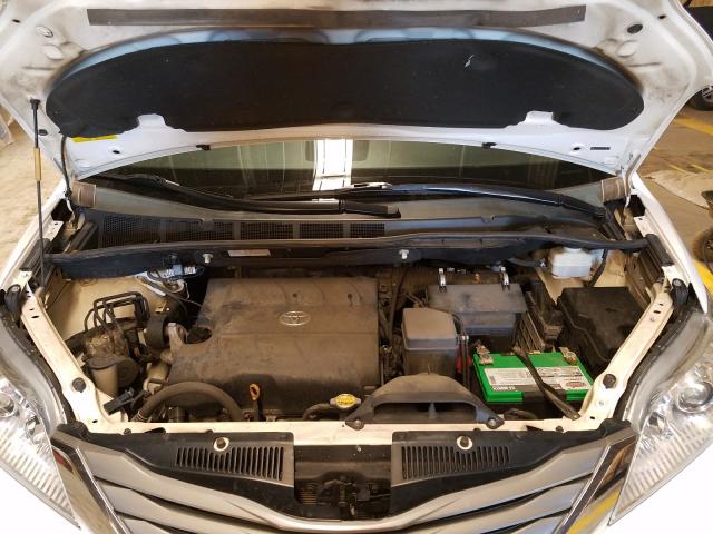 Photo 6 VIN: 5TDYK3DC5CS226619 - TOYOTA SIENNA XLE 