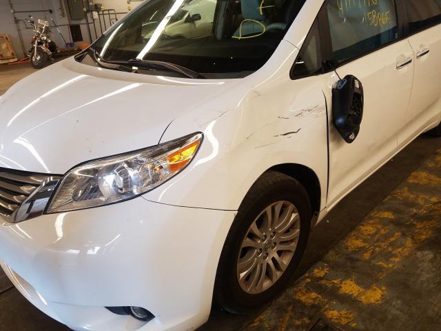 Photo 8 VIN: 5TDYK3DC5CS226619 - TOYOTA SIENNA XLE 