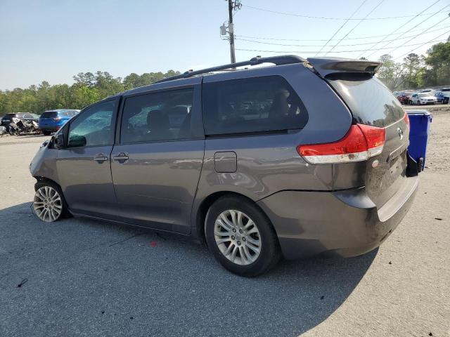 Photo 1 VIN: 5TDYK3DC5CS230329 - TOYOTA SIENNA XLE 