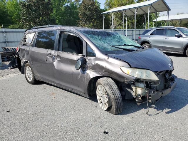 Photo 3 VIN: 5TDYK3DC5CS230329 - TOYOTA SIENNA XLE 