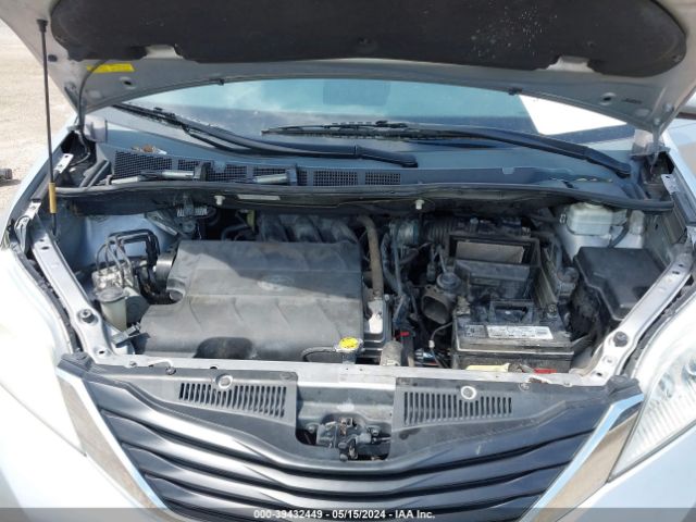 Photo 9 VIN: 5TDYK3DC5CS231917 - TOYOTA SIENNA 