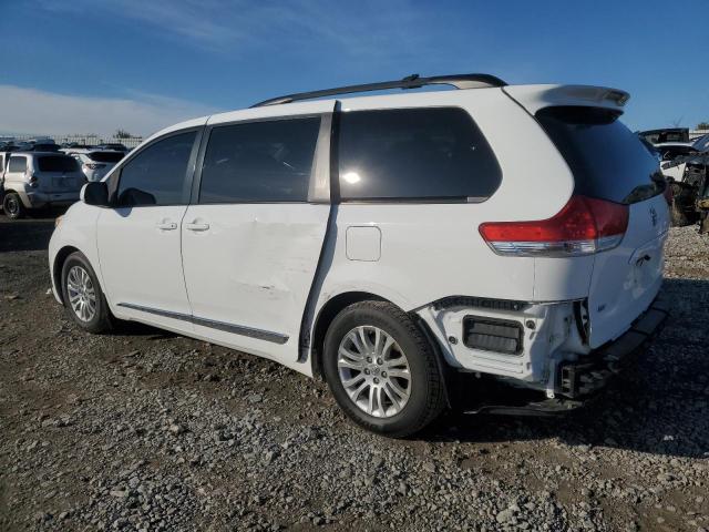 Photo 1 VIN: 5TDYK3DC5CS237068 - TOYOTA SIENNA XLE 