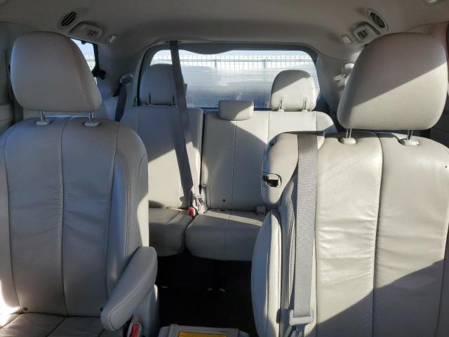 Photo 9 VIN: 5TDYK3DC5CS237068 - TOYOTA SIENNA XLE 