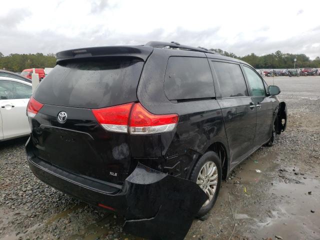 Photo 3 VIN: 5TDYK3DC5CS240858 - TOYOTA SIENNA XLE 