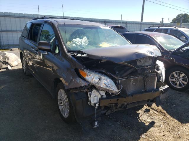 Photo 0 VIN: 5TDYK3DC5CS243369 - TOYOTA SIENNA XLE 