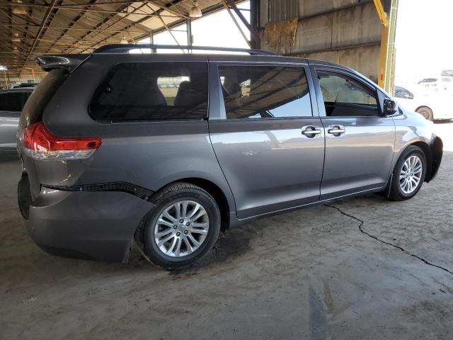 Photo 2 VIN: 5TDYK3DC5CS244165 - TOYOTA SIENNA XLE 