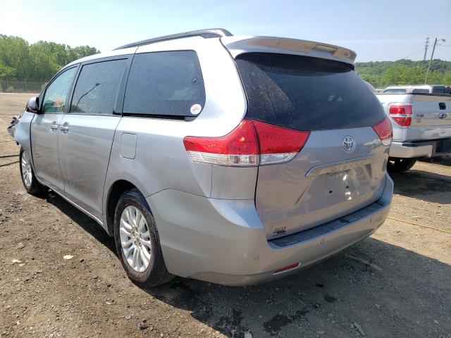 Photo 2 VIN: 5TDYK3DC5CS252265 - TOYOTA SIENNA XLE 