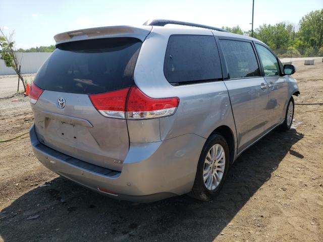 Photo 3 VIN: 5TDYK3DC5CS252265 - TOYOTA SIENNA XLE 