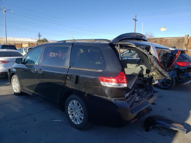 Photo 2 VIN: 5TDYK3DC5CS258163 - TOYOTA SIENNA XLE 