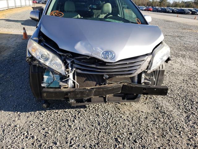 Photo 8 VIN: 5TDYK3DC5CS264500 - TOYOTA SIENNA XLE 