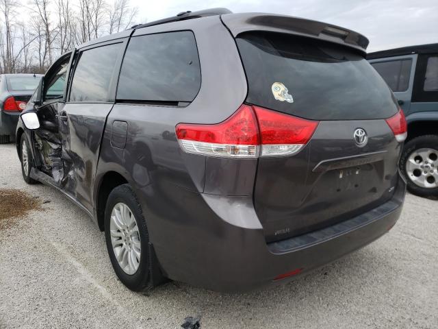 Photo 2 VIN: 5TDYK3DC5CS265694 - TOYOTA SIENNA XLE 