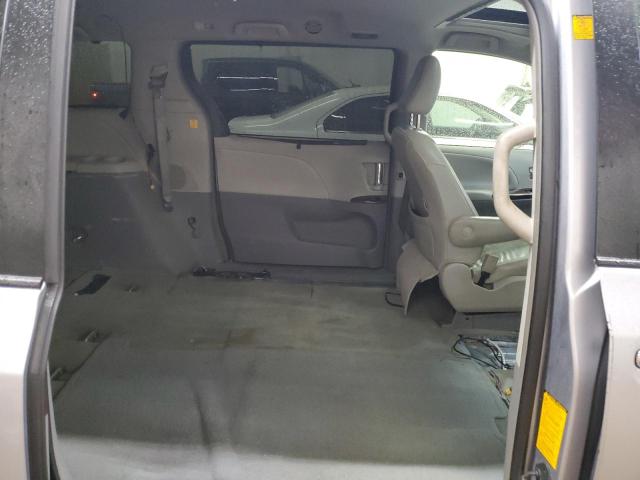 Photo 10 VIN: 5TDYK3DC5CS269759 - TOYOTA SIENNA XLE 