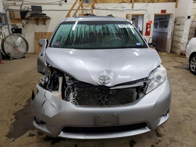 Photo 4 VIN: 5TDYK3DC5CS269759 - TOYOTA SIENNA XLE 