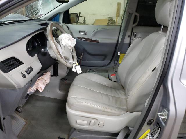 Photo 6 VIN: 5TDYK3DC5CS269759 - TOYOTA SIENNA XLE 