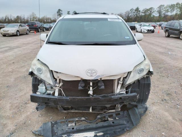 Photo 4 VIN: 5TDYK3DC5CS275156 - TOYOTA SIENNA XLE 