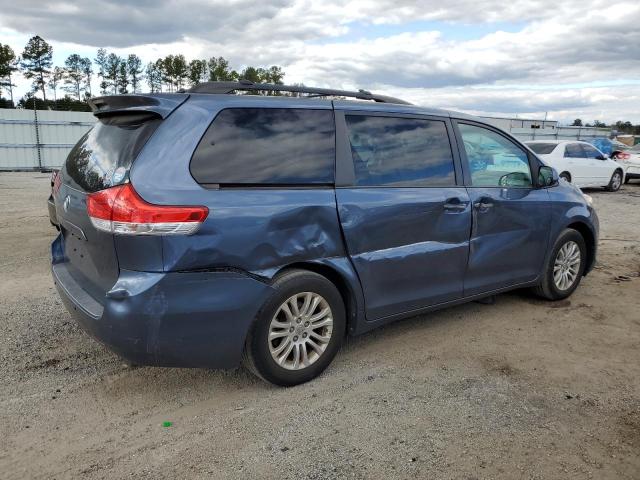 Photo 2 VIN: 5TDYK3DC5DS322543 - TOYOTA SIENNA XLE 