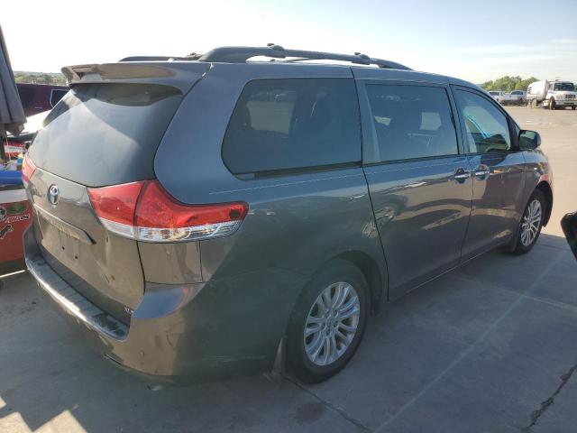 Photo 2 VIN: 5TDYK3DC5DS325670 - TOYOTA SIENNA XLE 