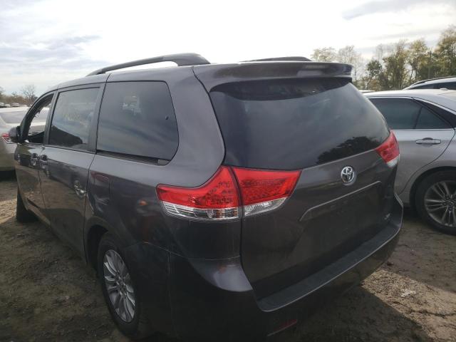 Photo 2 VIN: 5TDYK3DC5DS348690 - TOYOTA SIENNA XLE 