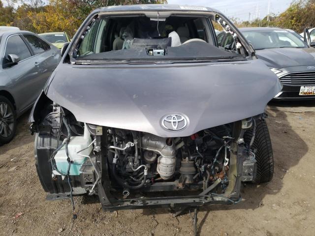 Photo 8 VIN: 5TDYK3DC5DS348690 - TOYOTA SIENNA XLE 