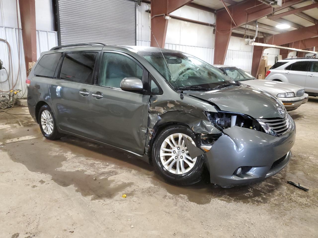 Photo 3 VIN: 5TDYK3DC5DS358054 - TOYOTA SIENNA 