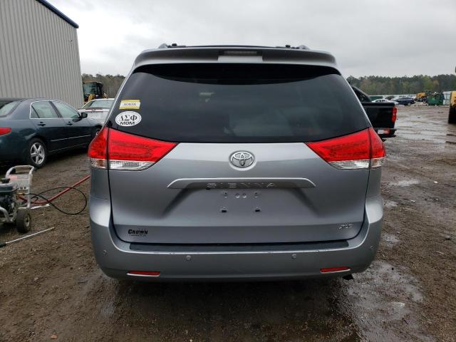 Photo 5 VIN: 5TDYK3DC5DS366882 - TOYOTA SIENNA XLE 