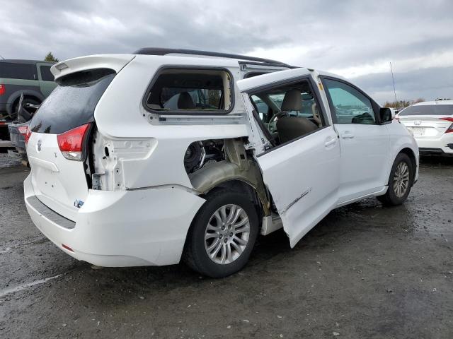 Photo 2 VIN: 5TDYK3DC5DS375078 - TOYOTA SIENNA XLE 