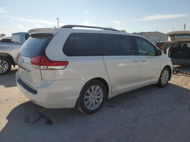 Photo 2 VIN: 5TDYK3DC5DS389496 - TOYOTA SIENNA XLE 