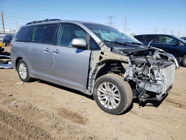 Photo 3 VIN: 5TDYK3DC5DS391880 - TOYOTA SIENNA XLE 