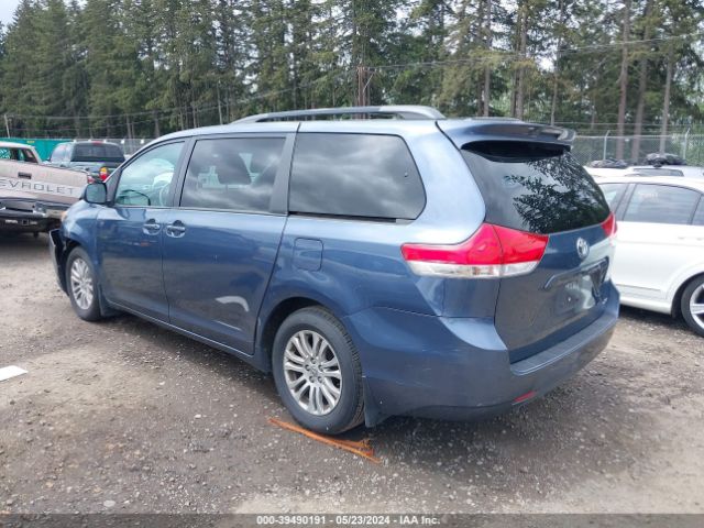 Photo 2 VIN: 5TDYK3DC5ES413152 - TOYOTA SIENNA 