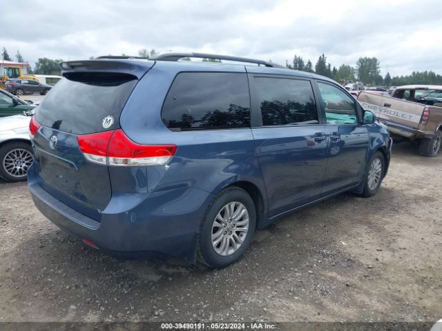 Photo 3 VIN: 5TDYK3DC5ES413152 - TOYOTA SIENNA 