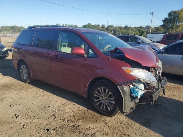 Photo 3 VIN: 5TDYK3DC5ES414849 - TOYOTA SIENNA XLE 