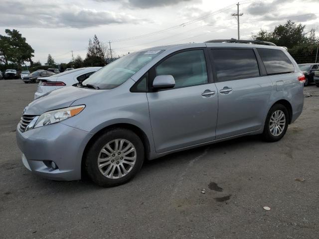 Photo 0 VIN: 5TDYK3DC5ES415127 - TOYOTA SIENNA XLE 