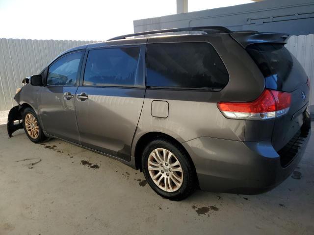 Photo 1 VIN: 5TDYK3DC5ES438617 - TOYOTA SIENNA XLE 