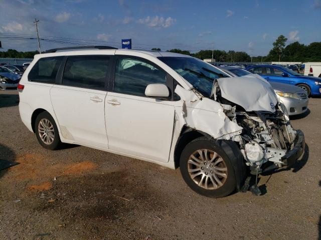 Photo 3 VIN: 5TDYK3DC5ES445079 - TOYOTA SIENNA XLE 