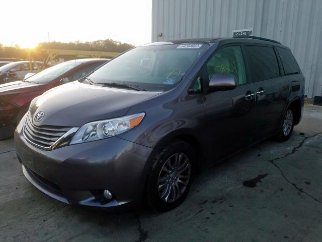 Photo 1 VIN: 5TDYK3DC5ES447947 - TOYOTA SIENNA XLE 