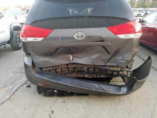 Photo 8 VIN: 5TDYK3DC5ES447947 - TOYOTA SIENNA XLE 