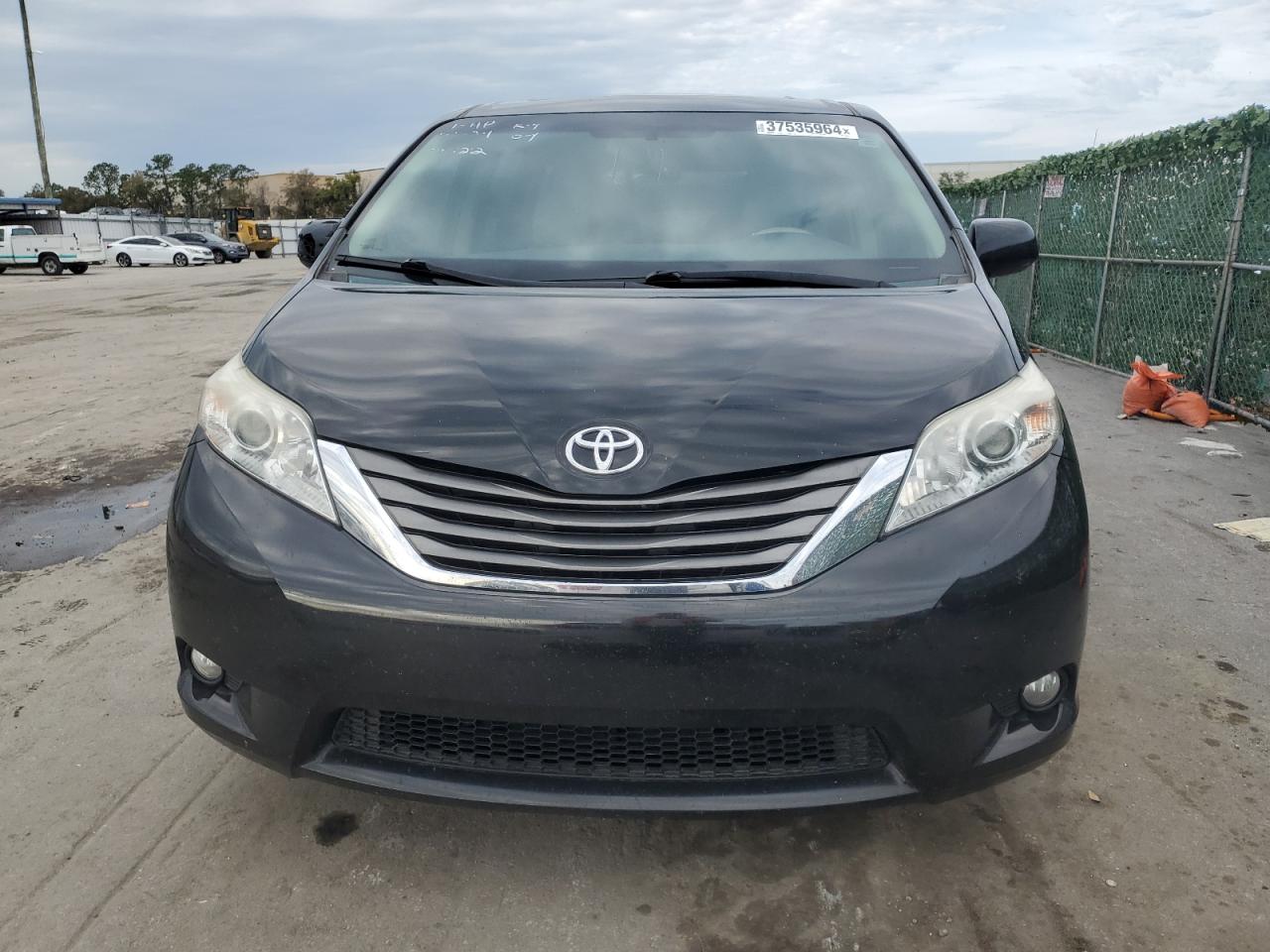 Photo 4 VIN: 5TDYK3DC5ES459225 - TOYOTA SIENNA 