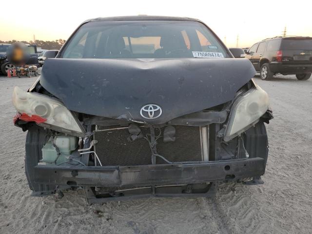 Photo 4 VIN: 5TDYK3DC5ES468541 - TOYOTA SIENNA XLE 