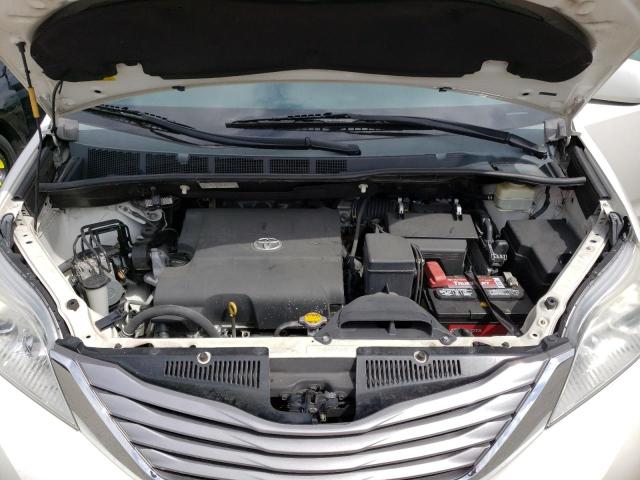 Photo 11 VIN: 5TDYK3DC5FS554983 - TOYOTA SIENNA XLE 