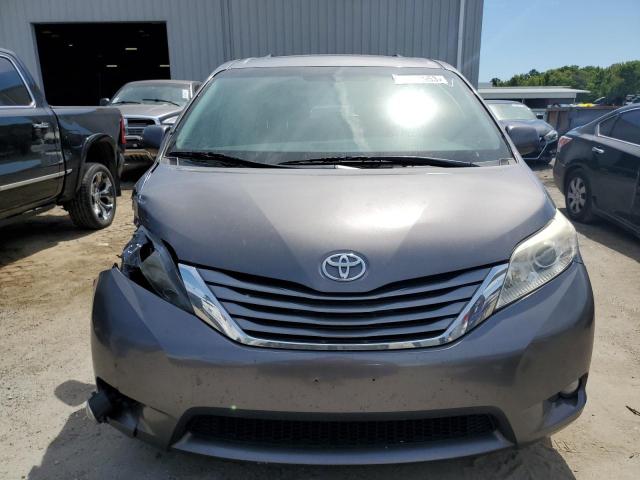 Photo 4 VIN: 5TDYK3DC5FS607973 - TOYOTA SIENNA XLE 