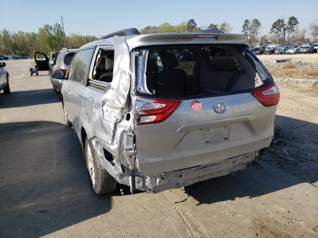 Photo 2 VIN: 5TDYK3DC5FS675528 - TOYOTA SIENNA XLE 