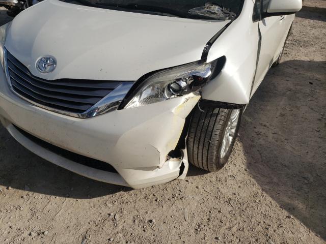 Photo 8 VIN: 5TDYK3DC5FS678039 - TOYOTA SIENNA XLE 