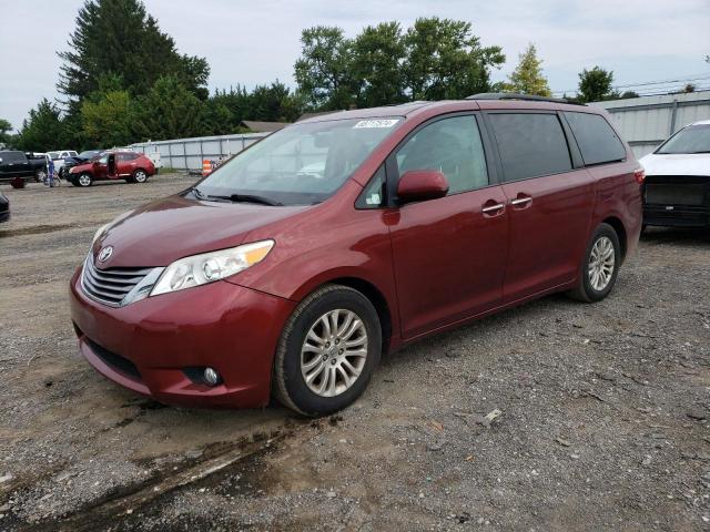 Photo 0 VIN: 5TDYK3DC5FS682706 - TOYOTA SIENNA XLE 